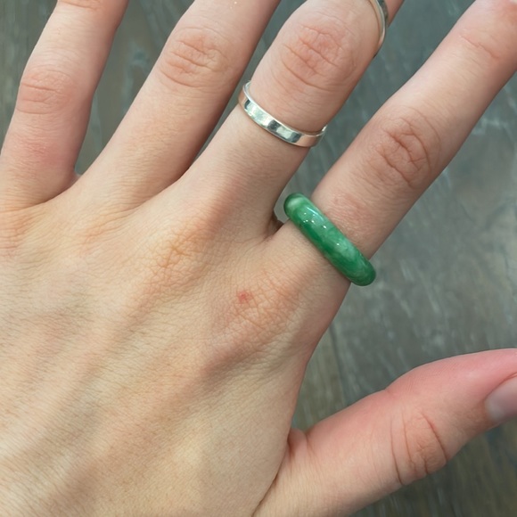SOLD Plastic/Resin Green Ring - Picture 2 of 2